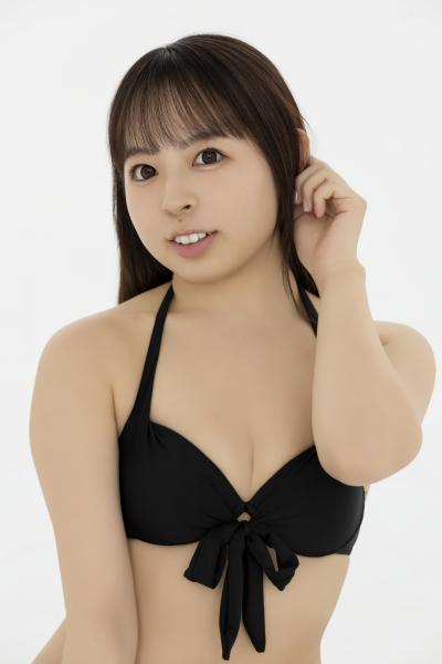 真仲玲衣