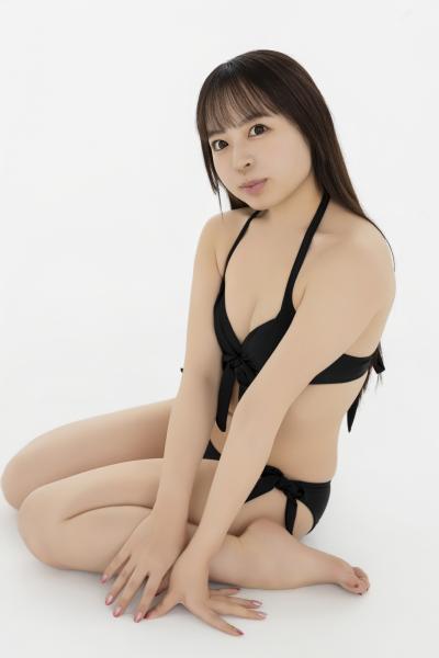 真仲玲衣