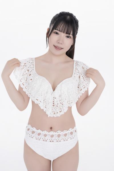 晴山梨花
