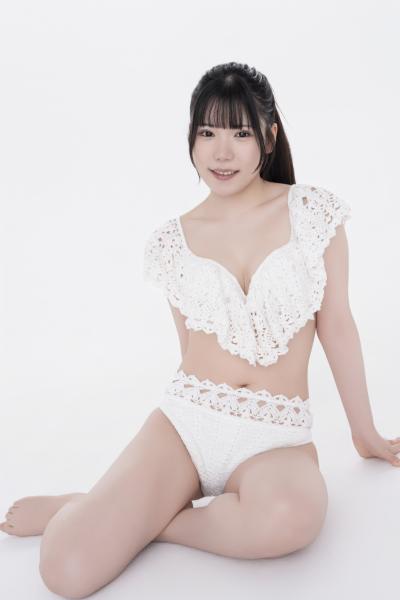 晴山梨花