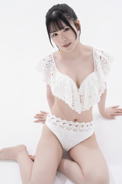 晴山梨花