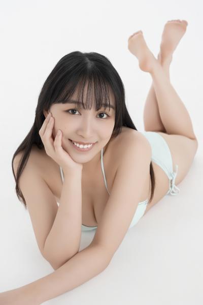 八束くるみ