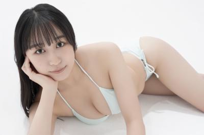 八束くるみ