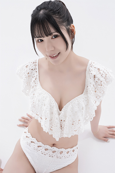 晴山梨花